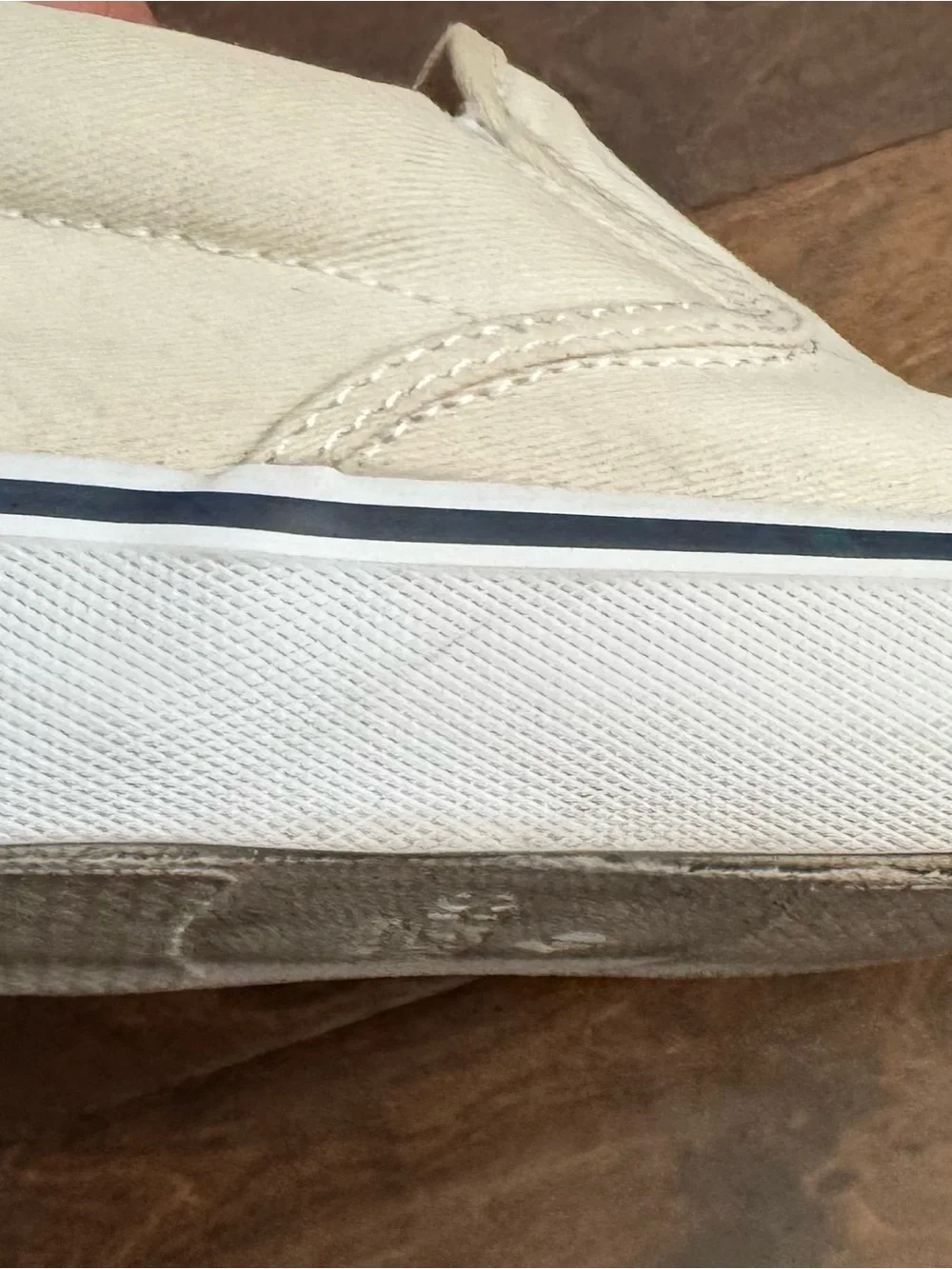 Sperry classic top